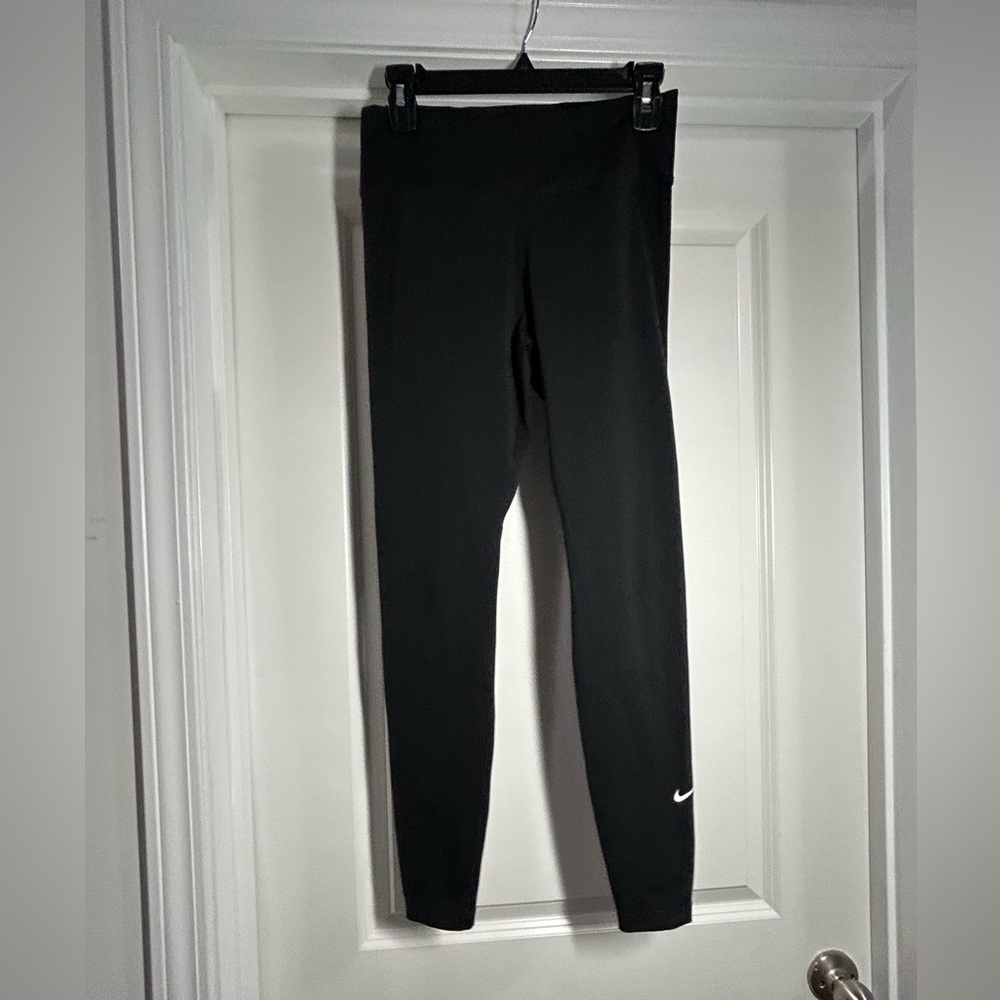 Nike Black Active Leggings-28"‎